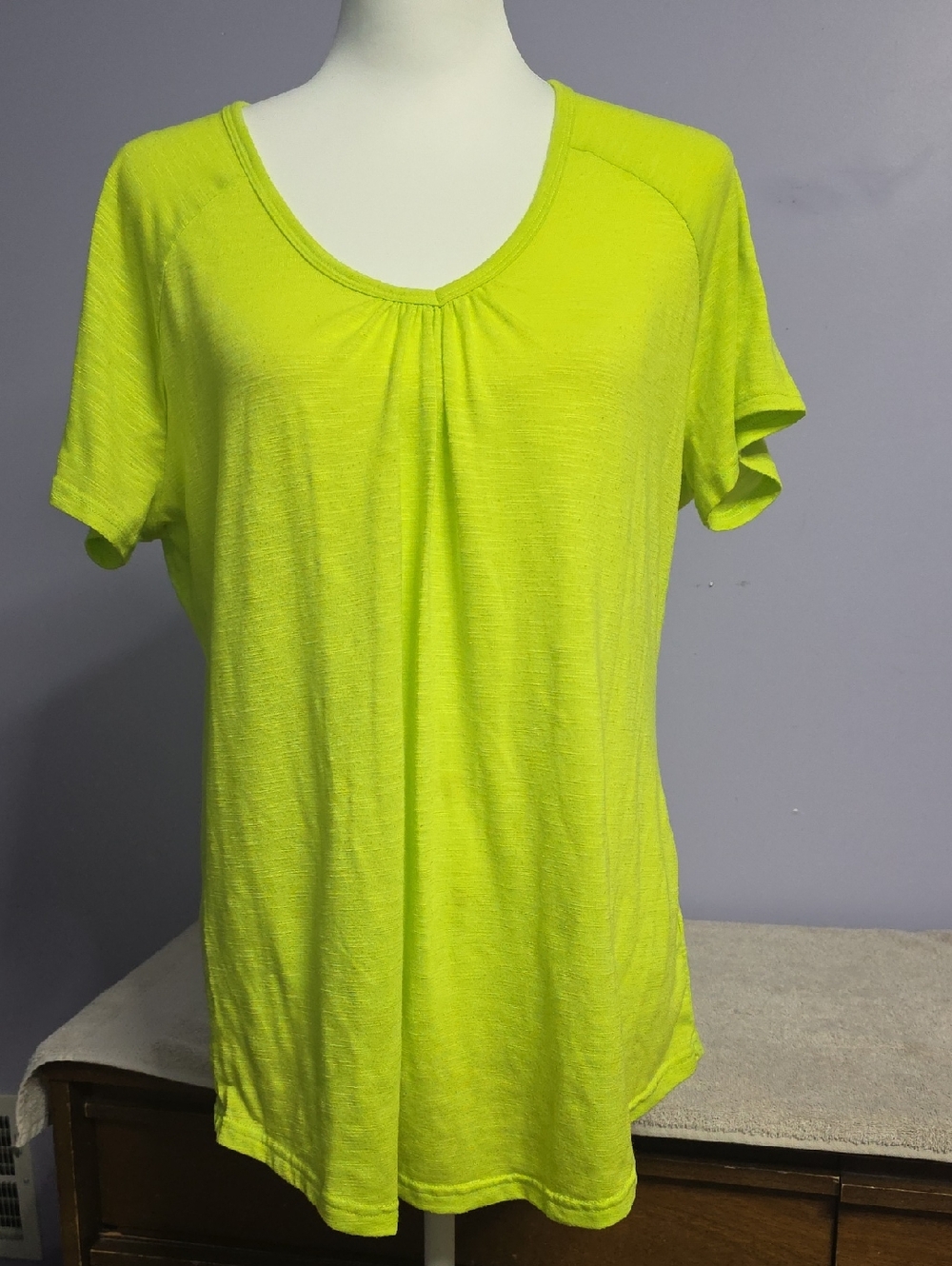bcg Neon Yellow Short Sleeve Scoop Neck Top